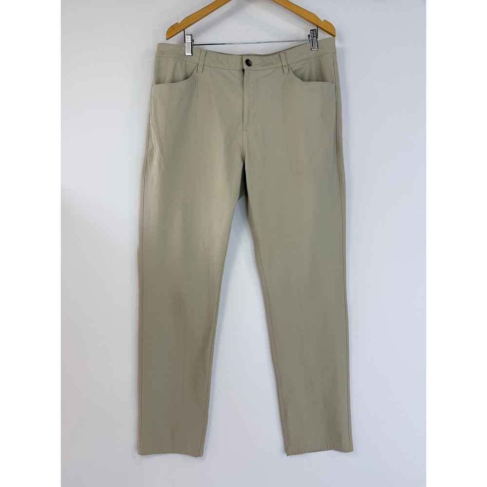 Vuori Meta Pant Mens 36 Khaki Tan Athletic Slim Fit Performance Chino V430